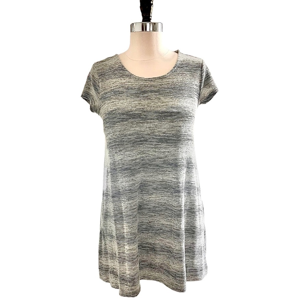 Mossimo ballet collection Long, flared shirt dress tunic keyhole back.